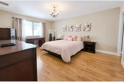 180 Strathmore Gate Drive, Stony Brook, NY 11790 - Photo 11