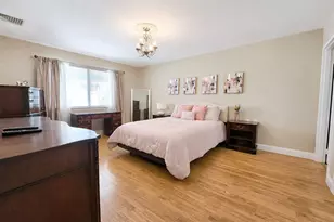 180 Strathmore Gate Dr, Stony Brook, NY 11790 - Photo 11