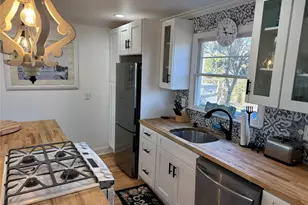301 Lewis Walk, Cherry Grove, NY 11782 - Photo 17