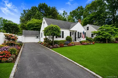 4 Birch Place, Glen Cove, NY 11542 - Photo 3