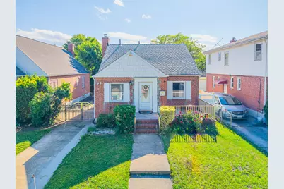 5816 198th Street, Fresh Meadows, NY 11365 - Photo 11
