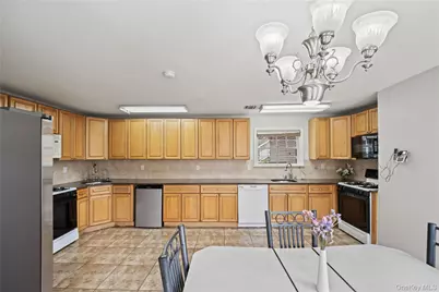 12 Horizon Court #303, Monsey, NY 10952 - Photo 7