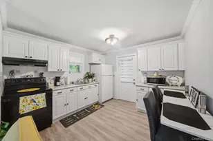 411 Glen Dr, Shirley, NY 11967 - Photo 11