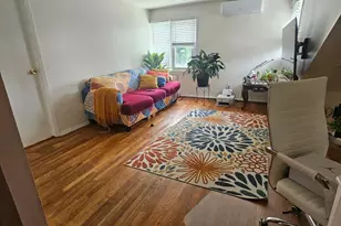 114-52 205th St, Saint Albans, NY 11412 - Photo 5