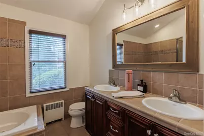 7 Longacre Drive, Huntington, NY 11743 - Photo 31