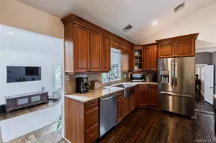 7 Longacre Dr, Huntington, NY 11743 - Photo 15