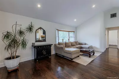 7 Longacre Drive, Huntington, NY 11743 - Photo 9