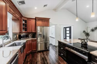 7 Longacre Drive, Huntington, NY 11743 - Photo 13