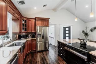 7 Longacre Dr, Huntington, NY 11743 - Photo 13