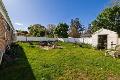 69 W 22nd Street, Huntington Station, NY 11746 - Photo 11