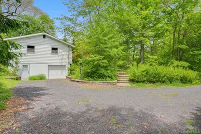 34 Julie Drive, Hopewell Junction, NY 12533 - Photo 3