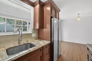 263 Croydon Rd, Yonkers, NY 10710 - Photo 11