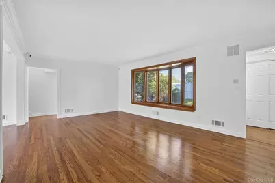 263 Croydon Road, Yonkers, NY 10710 - Photo 7