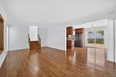 263 Croydon Road, Yonkers, NY 10710 - Photo 5