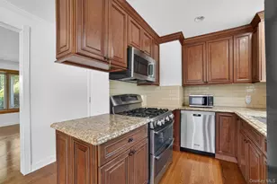 263 Croydon Rd, Yonkers, NY 10710 - Photo 9
