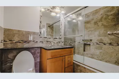 20 Canterbury Road #1P, Great Neck, NY 11021 - Photo 15