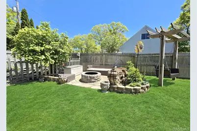 30 Park Avenue, Shirley, NY 11967 - Photo 23