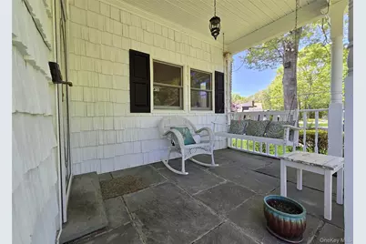 30 Park Avenue, Shirley, NY 11967 - Photo 7