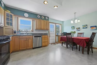 6369 Douglaston Parkway #56, Douglaston, NY 11362 - Photo 11
