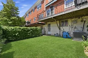 6369 Douglaston Pkwy, Douglaston, NY 11362 - Photo 27