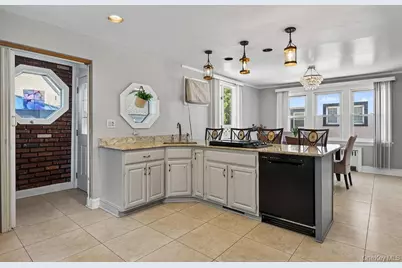 437 Fourth Avenue, Pelham, NY 10803 - Photo 9