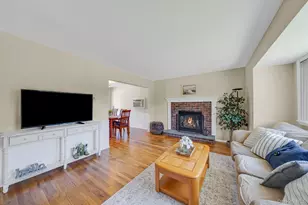 7 Berkeley Ave, Selden, NY 11784 - Photo 5