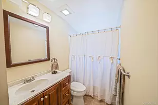 7 Berkeley Ave, Selden, NY 11784 - Photo 11