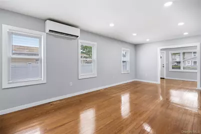 890 Kings Parkway, Baldwin, NY 11510 - Photo 5