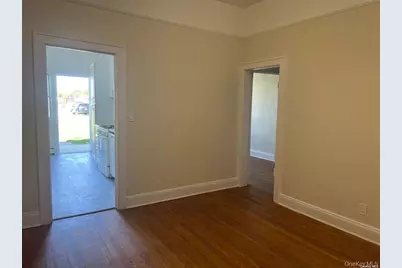68 Jerusalem Avenue, Hicksville, NY 11801 - Photo 5