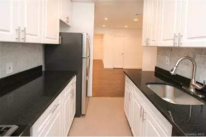140 E Hartsdale Avenue #4F, Hartsdale, NY 10530 - Photo 3