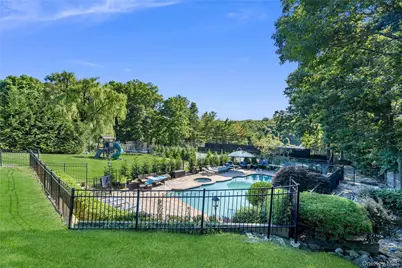 26 Tamara Court, Melville, NY 11747 - Photo 35