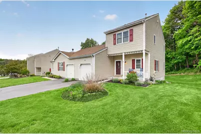 31 Bridgewater Way, Poughkeepsie, NY 12601 - Photo 1