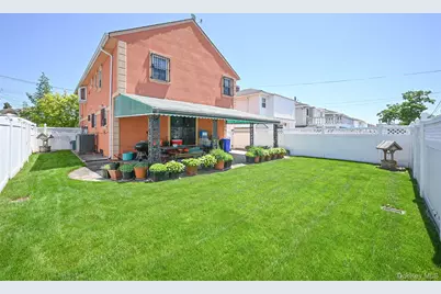 16110 89th Street Street, Howard Beach, NY 11414 - Photo 19