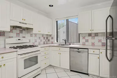 311 N Greeley Avenue, Chappaqua, NY 10514 - Photo 5