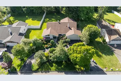 18 Kristi Drive, Muttontown, NY 11753 - Photo 33