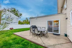 39 Pal St, Plainview, NY 11803 - Photo 37