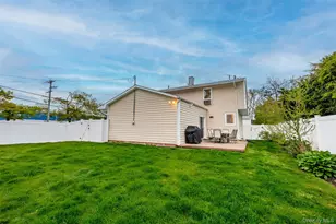 39 Pal St, Plainview, NY 11803 - Photo 33