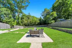 18 Richmond Hill Rd, Sound Beach, NY 11789 - Photo 9