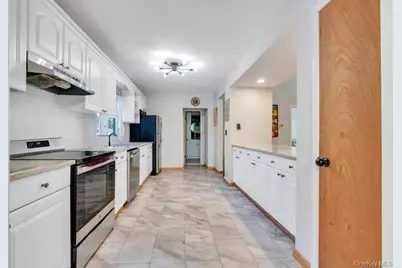18 Richmond Hill Road, Sound Beach, NY 11789 - Photo 15