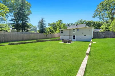 18 Richmond Hill Road, Sound Beach, NY 11789 - Photo 7