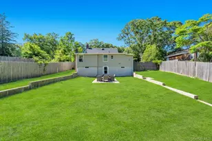 18 Richmond Hill Rd, Sound Beach, NY 11789 - Photo 5