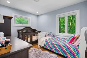 125 Hicks Ln, Great Neck, NY 11024 - Photo 17