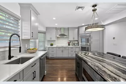 88 Hidden Ridge Drive, Syosset, NY 11791 - Photo 11