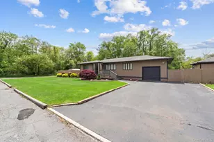 76 Cypress Dr, Mastic Beach, NY 11951 - Photo 3