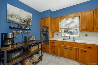 517 Herzel Boulevard, West Babylon, NY 11704 - Photo 7