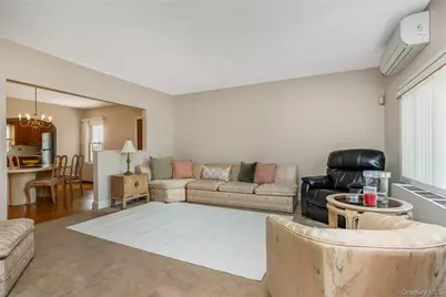517 Herzel Boulevard, West Babylon, NY 11704 - Photo 5