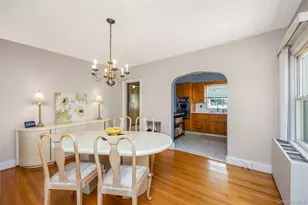 517 Herzel Blvd, West Babylon, NY 11704 - Photo 9