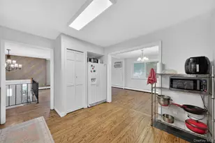 19 Victoria Dr, Newburgh, NY 12550 - Photo 11