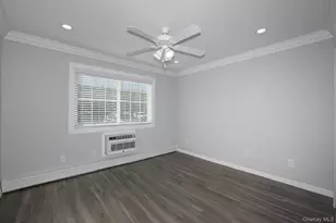 2 Victorian Ct, Holtsville, NY 11742 - Photo 9