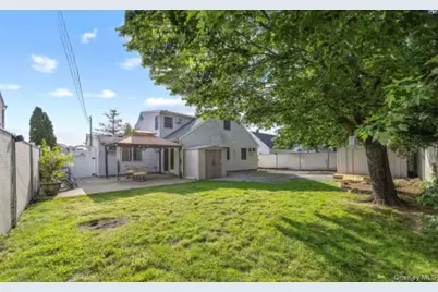 23 Vista Lane, Levittown, NY 11756 - Photo 11